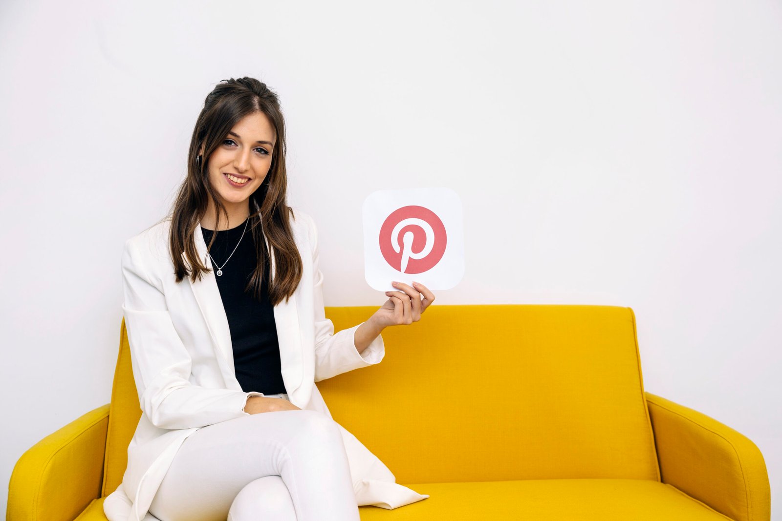 Você está visualizando atualmente 8 Nichos que estão em alta no Pinterest em 2025