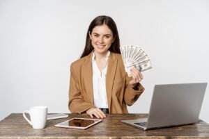 Leia mais sobre o artigo Trabalhe de Casa: Conquiste a segunda renda Ganhando em Dólar em 2025