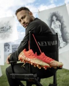 Leia mais sobre o artigo Por que Cristiano Ronaldo vale mais como marca do que Neymar em 2026